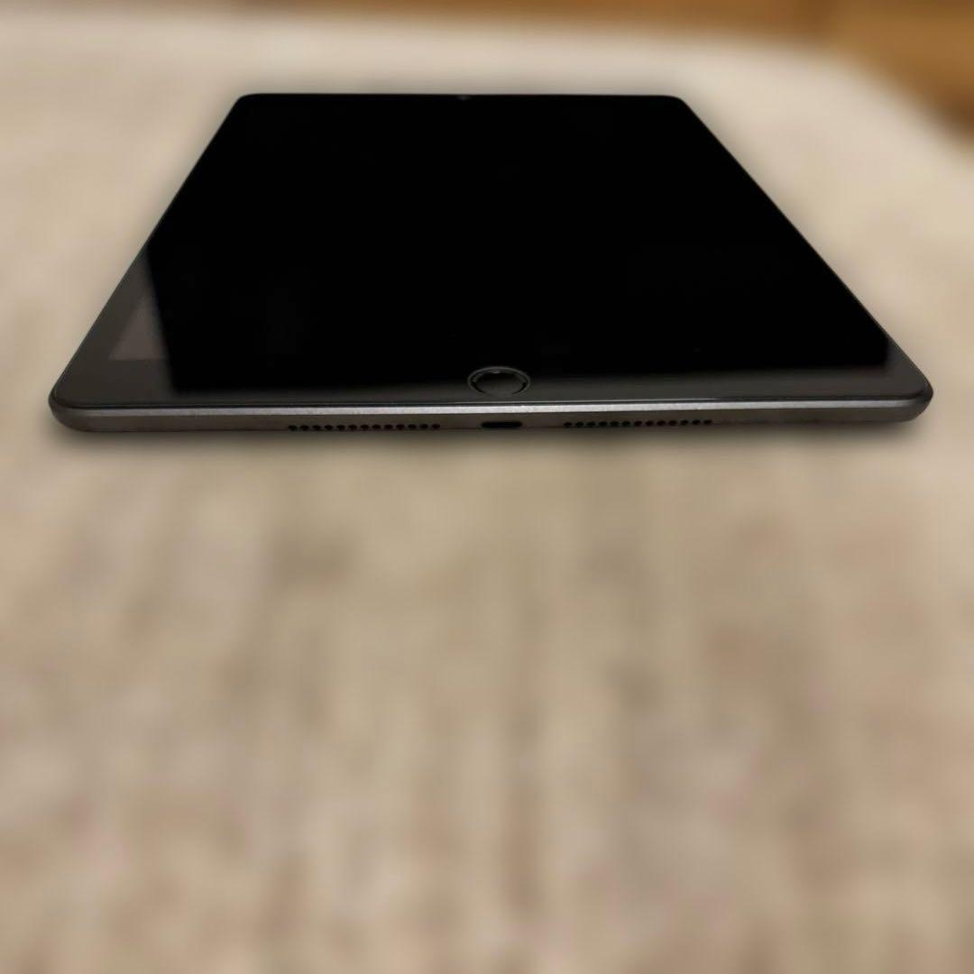 h*m様 【美品】Apple iPad 第7世代スペースグレー 本体