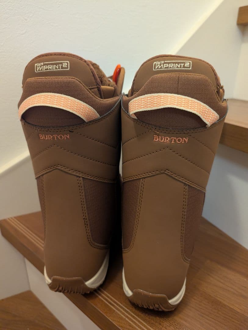 ちさき BURTONスノーボードブーツ 女性用 ブラウン