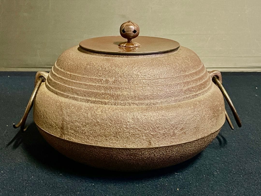 割引❣️「祖」 瓢筋入釜 釜師 敬典 釜鐶 共箱 共布 栞 瓢釜 (121A①)