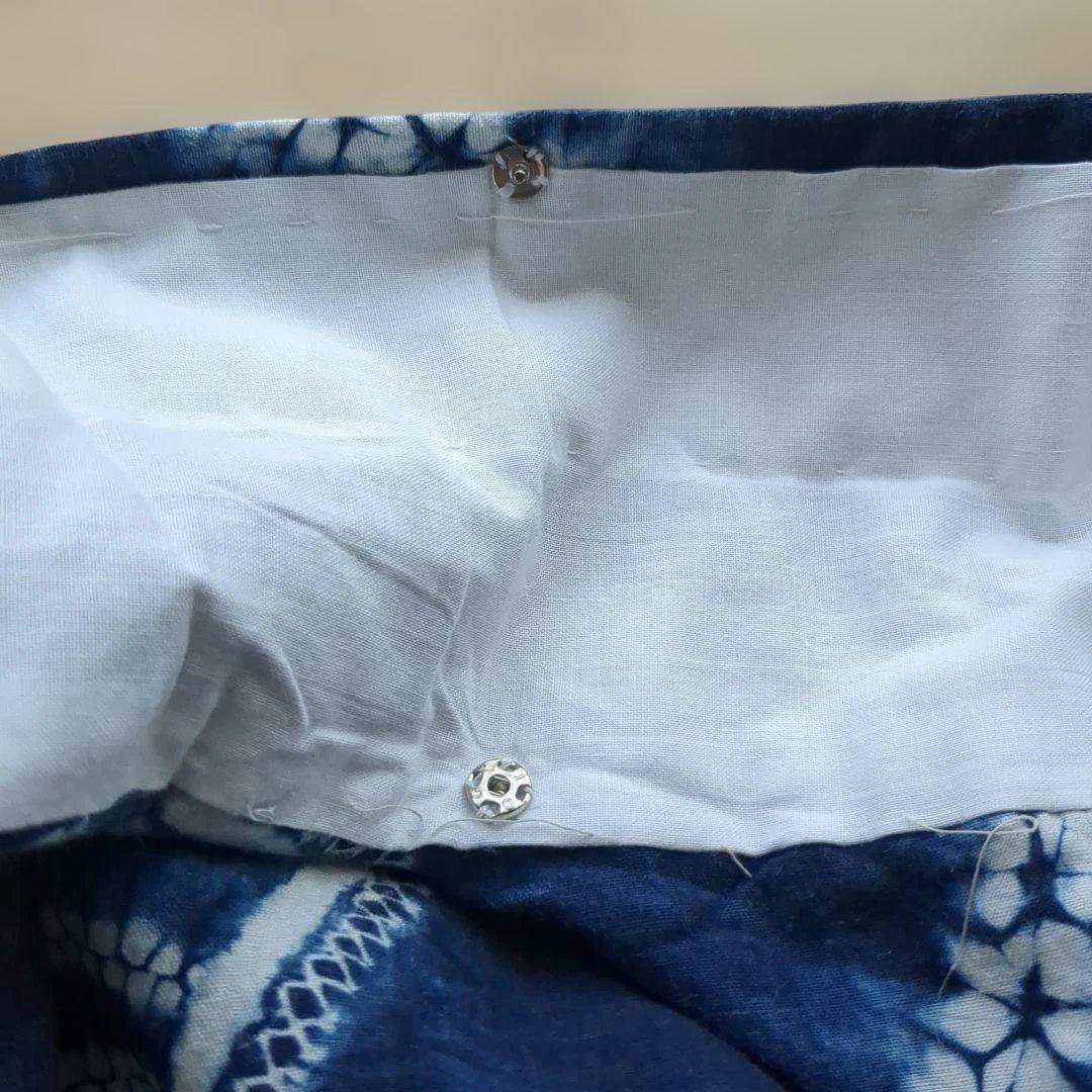 ネイビーとホワイトの絞り浴衣