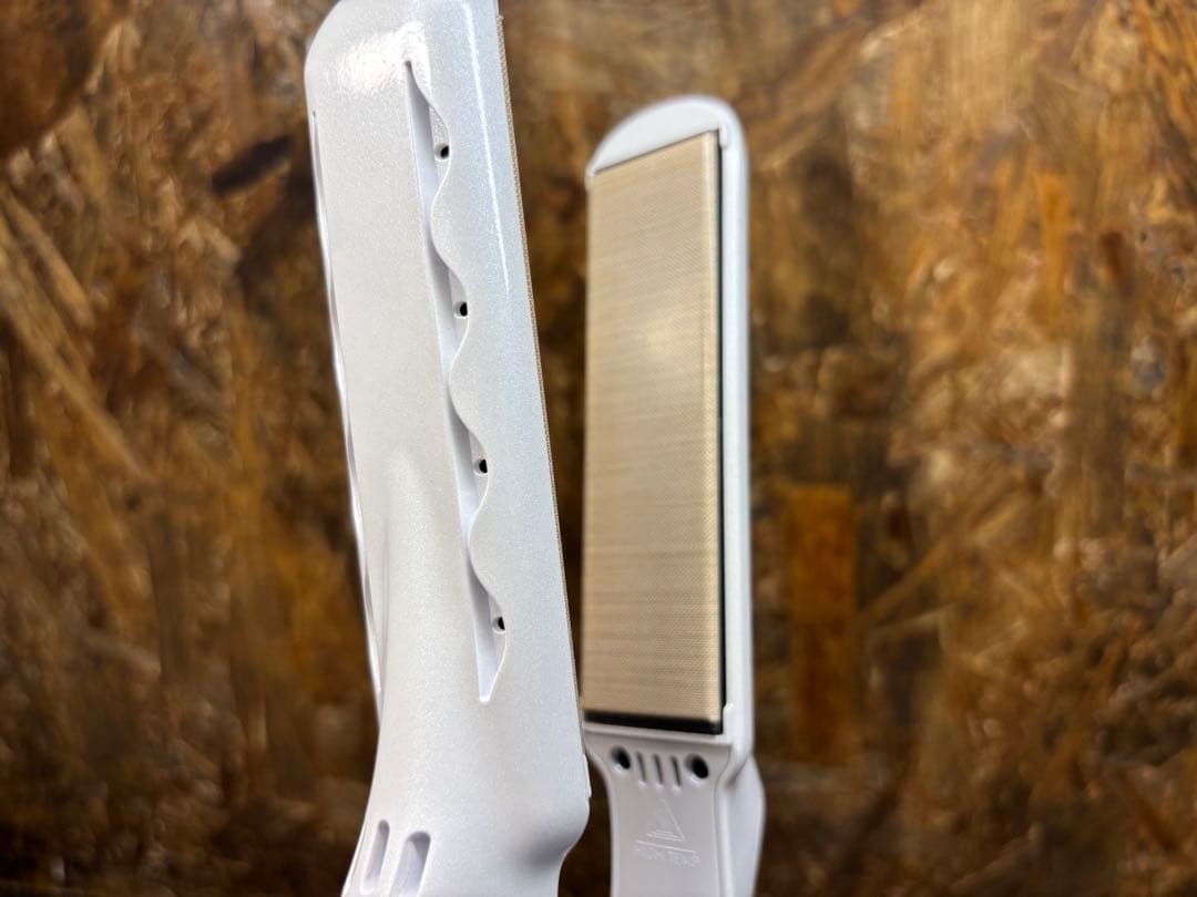 KINUJO　絹女　ストレートヘアアイロン　LM125