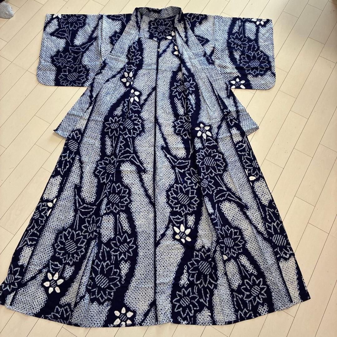 ■E4664■美品■木綿■藍染　有松鳴海絞り　縞に花柄　浴衣■丈166　裄丈67