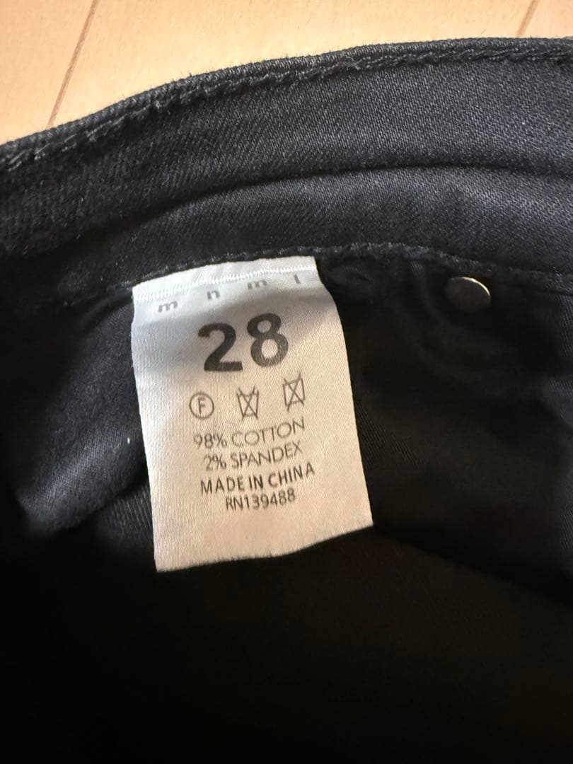 mnml ブラック スキニーデニム サイズ28 値下げ交渉可能です。