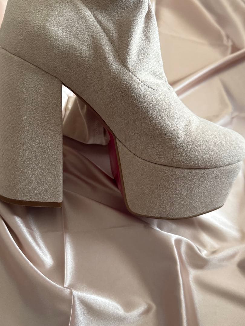 ミシェルマカロン 美脚ロングブーツ ベージュ／Mサイズ