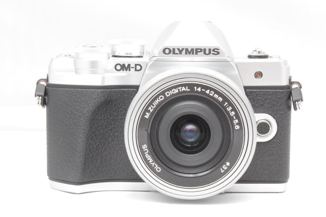 新品級！OLYMPUS OM-D E-M10 Mark III ダブルズ―ム
