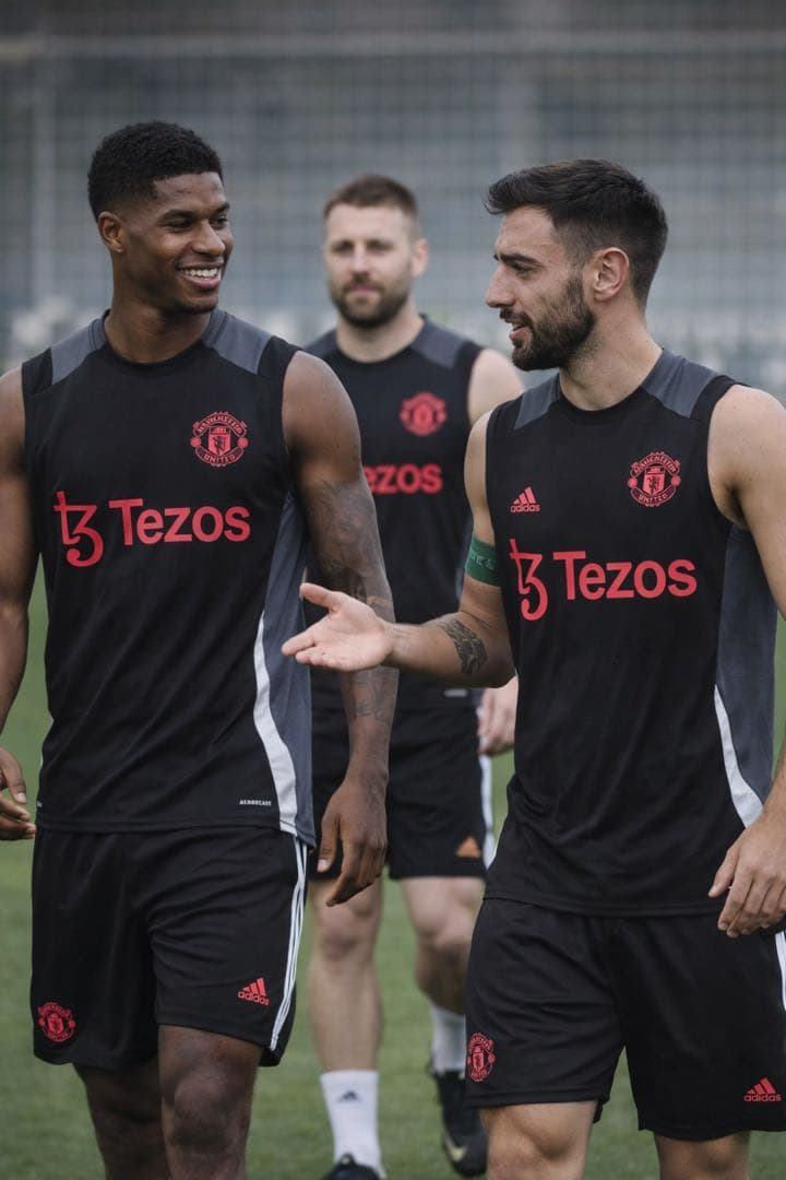 マンチェスターU24/25ノースリーブ練習着