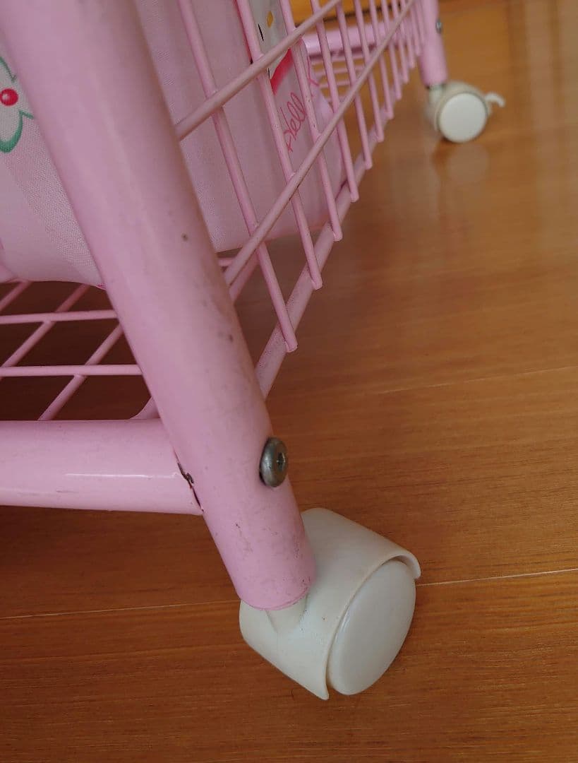 Sanrio　ハローキティ　さくらんぼ　衣装ラック　ピンク　平成レトロ　サンリオ