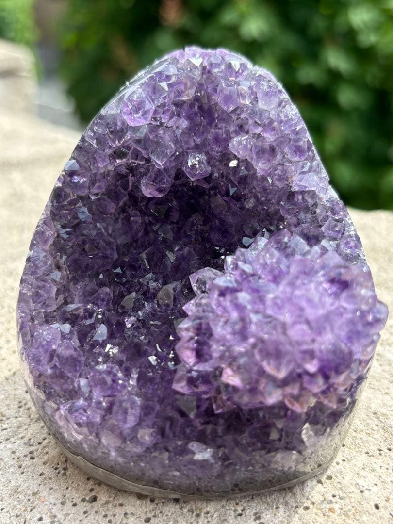 高品質！ウルグアイ産⭐️アメジストドーム⭐️花付きN141
