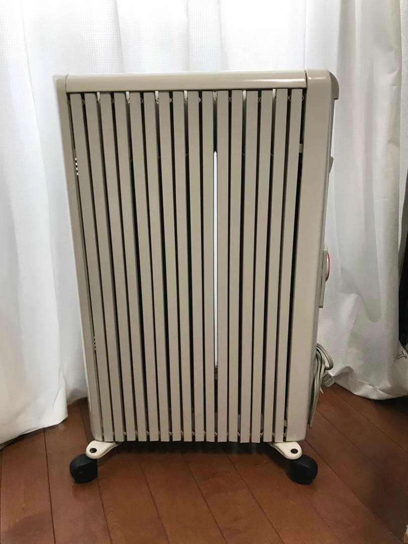 DeLonghi デロンギ オイルヒーター