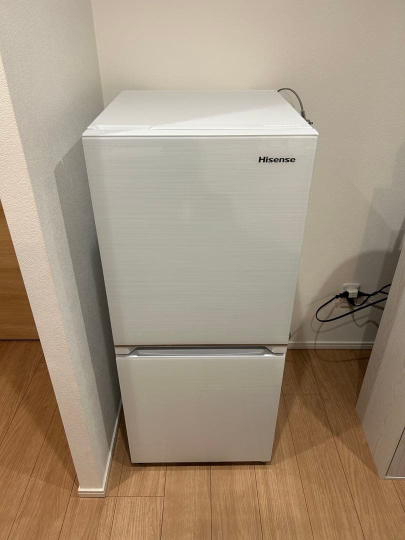 【送料込】ハイセンス2ドア冷凍冷蔵庫 HR-G13B-W134L 取説•保証書付