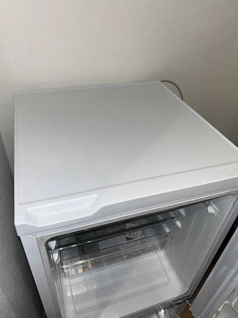 【送料込】ハイセンス2ドア冷凍冷蔵庫 HR-G13B-W134L 取説•保証書付