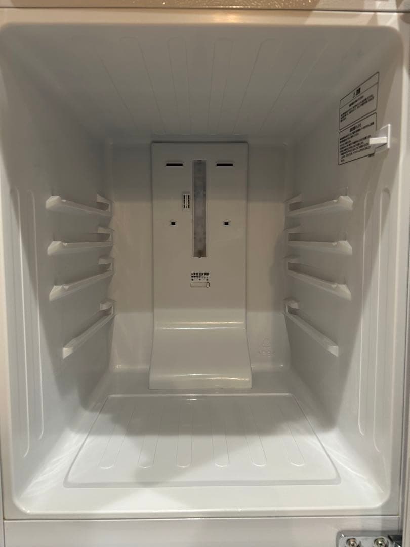 【送料込】ハイセンス2ドア冷凍冷蔵庫 HR-G13B-W134L 取説•保証書付