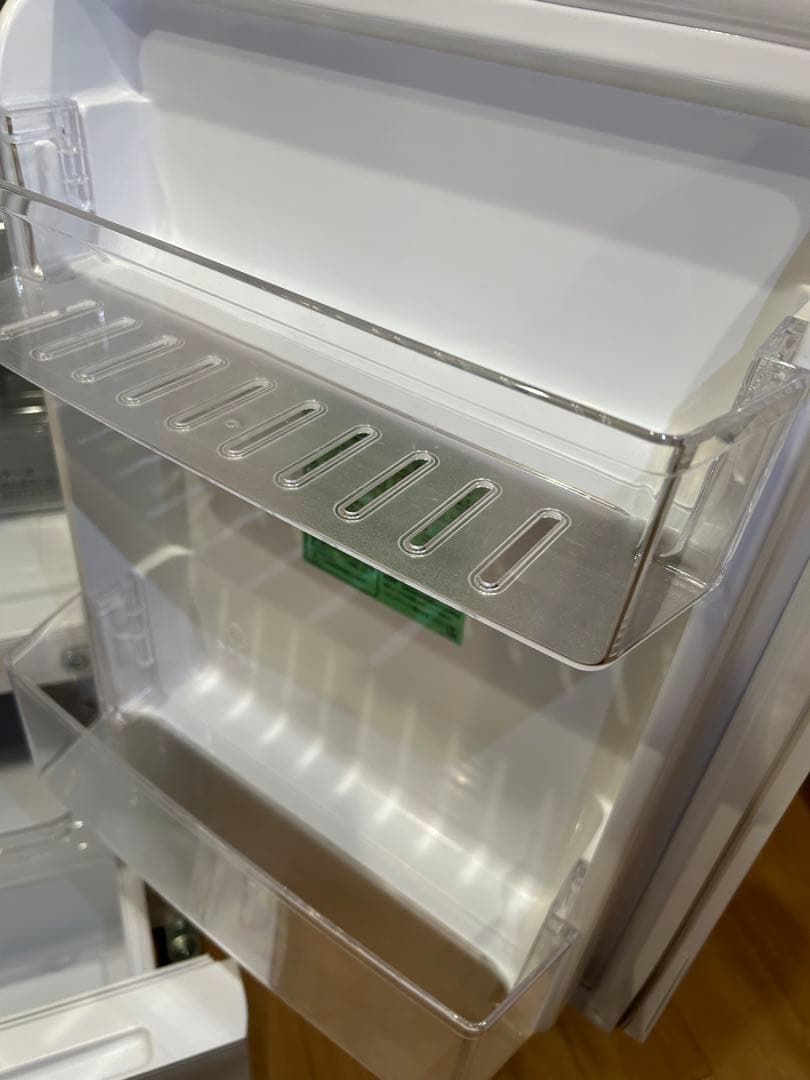 【送料込】ハイセンス2ドア冷凍冷蔵庫 HR-G13B-W134L 取説•保証書付