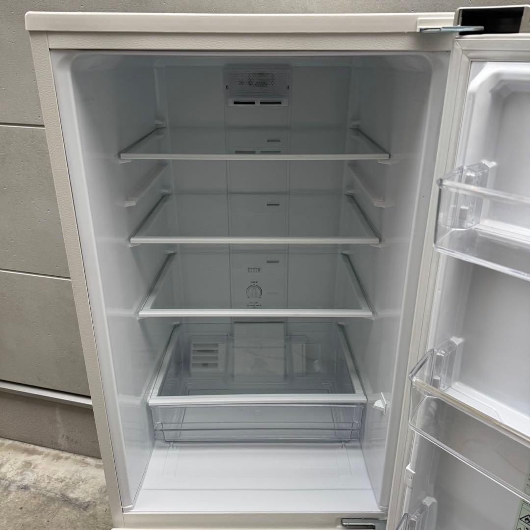111⭐️2023年製★アクア　冷蔵庫　大型　右開き　200L　一人暮らし