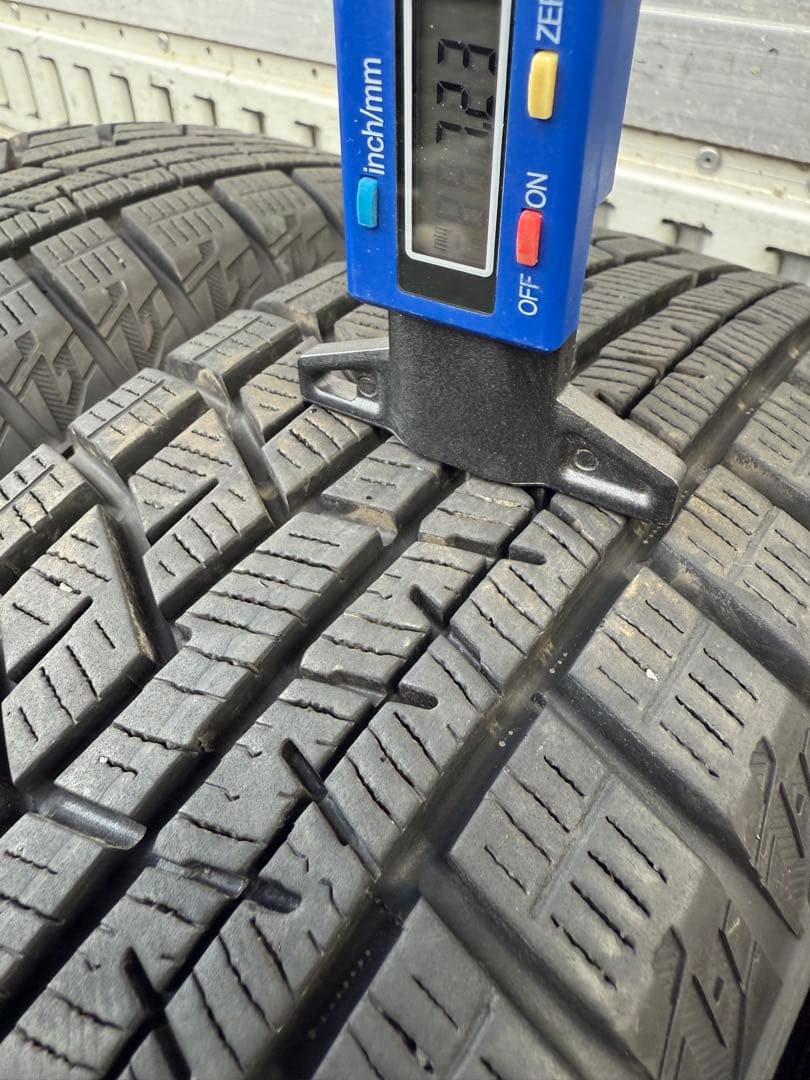 ヒロヨコハマスタッドレス155／65R13 73Qスチールホイール付き深溝