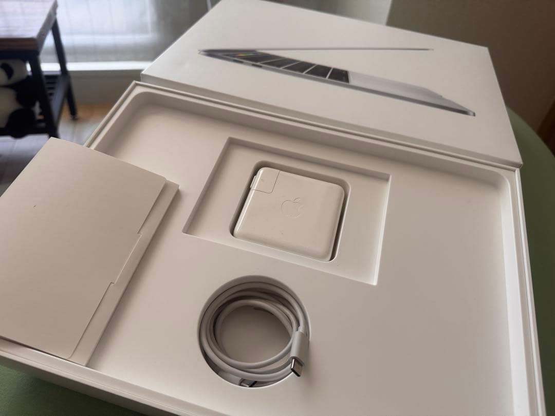 Apple MacBook Pro 13インチ（2016-16G-1TB）