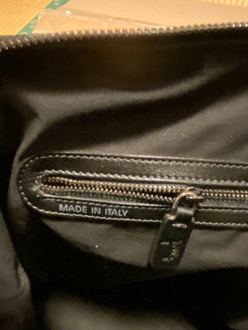 トッズ　TOD’Sショルダーバッグ　ブラック