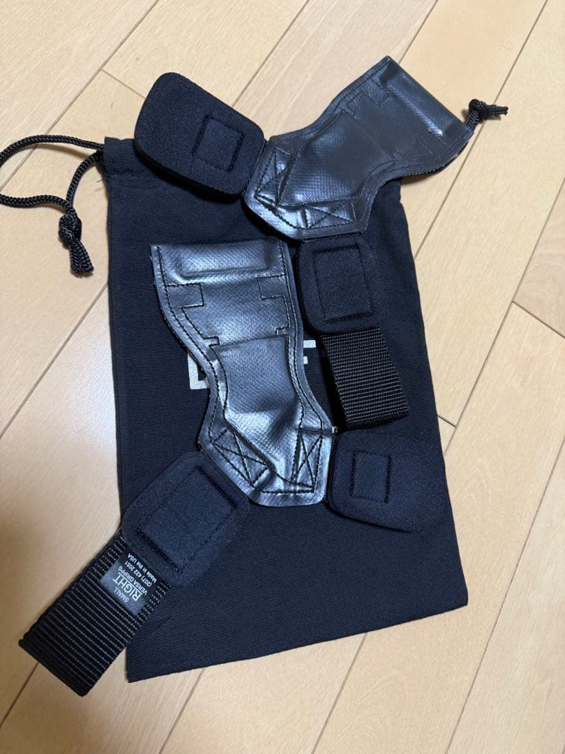 LYFT パワーグリップ ブラック 収納袋付き