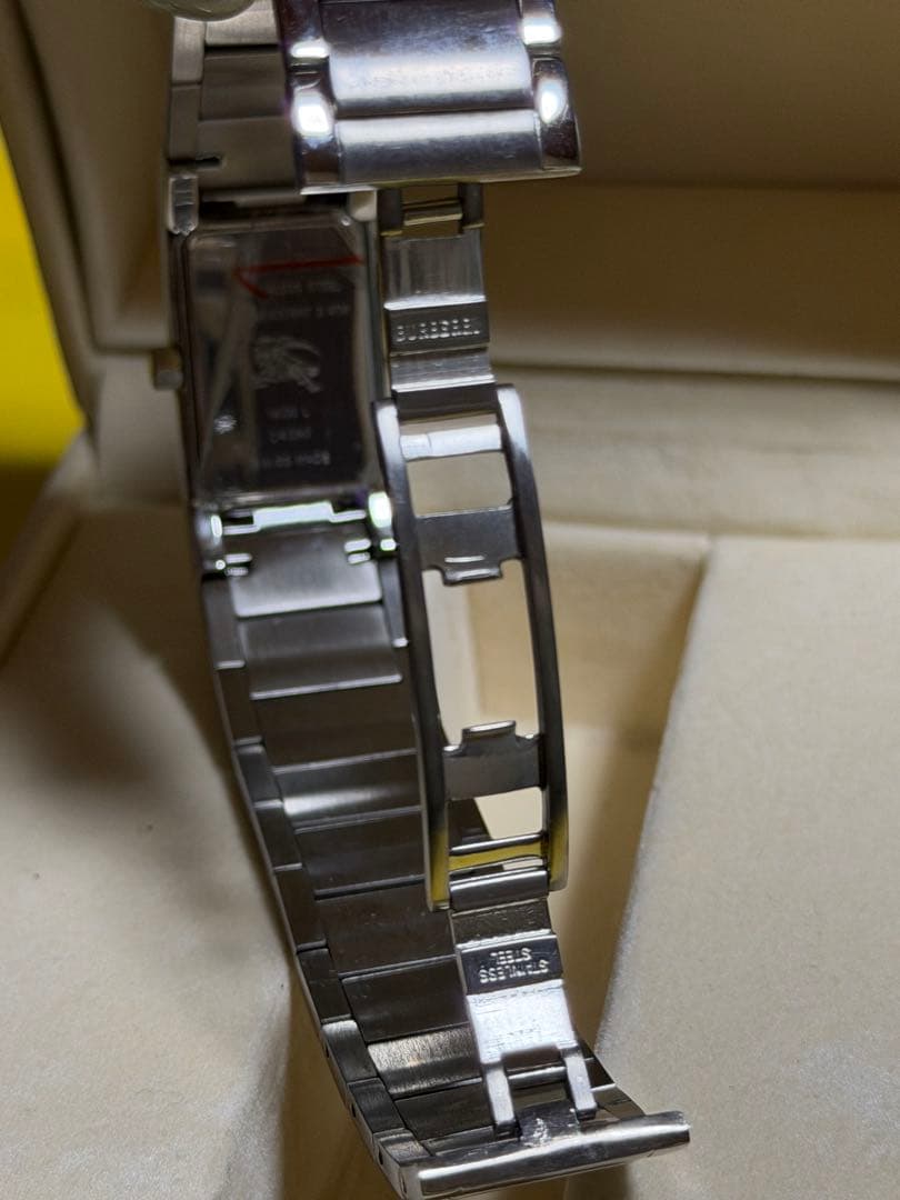 バーバリー Burberry 14000L 腕時計 シルバー 白文字盤 クォーツ