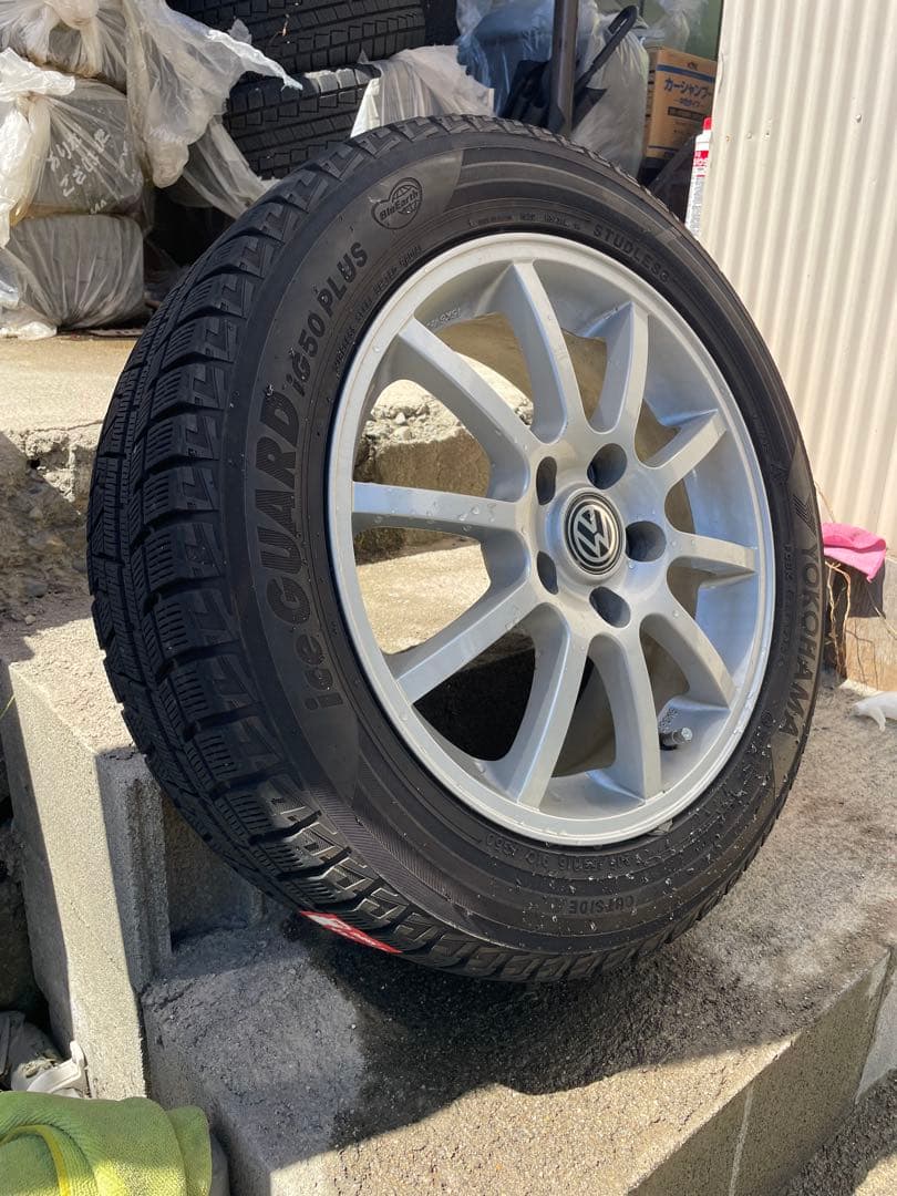 値下げ中‼️Volkswagen 16インチアルミ　 Yokohamaタイヤ付き