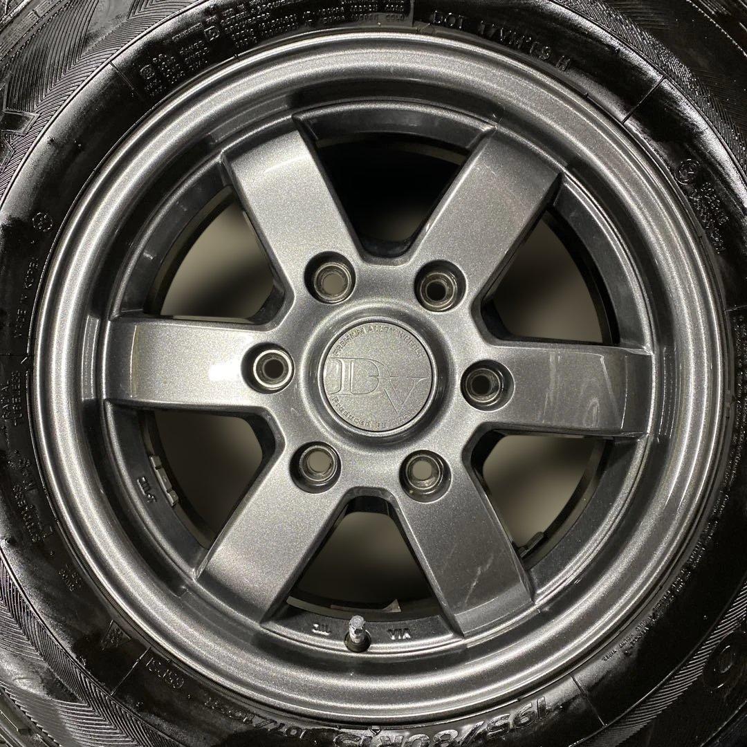 中古バリ溝ハンコックスタッドレスセット195/80R15LT 200系ハイエース