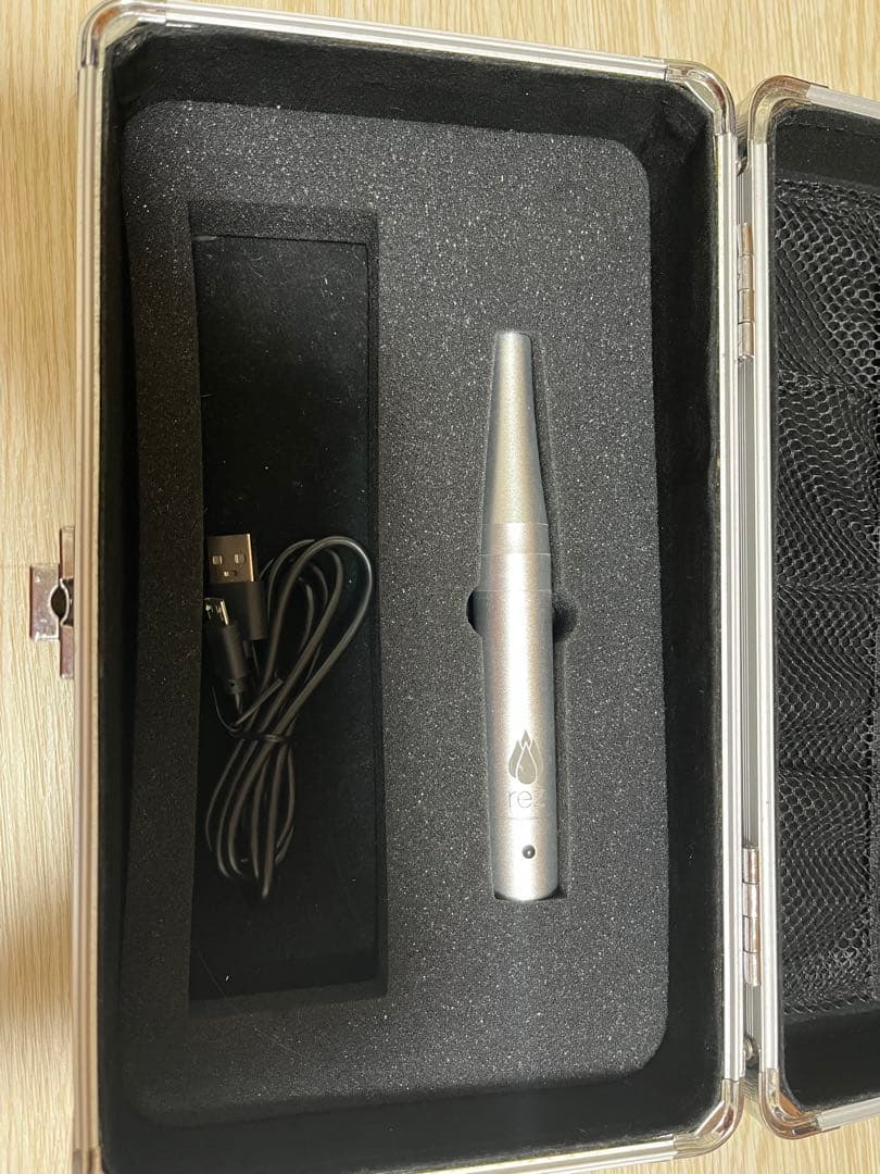 美品 リゼネレート　ダーマペン