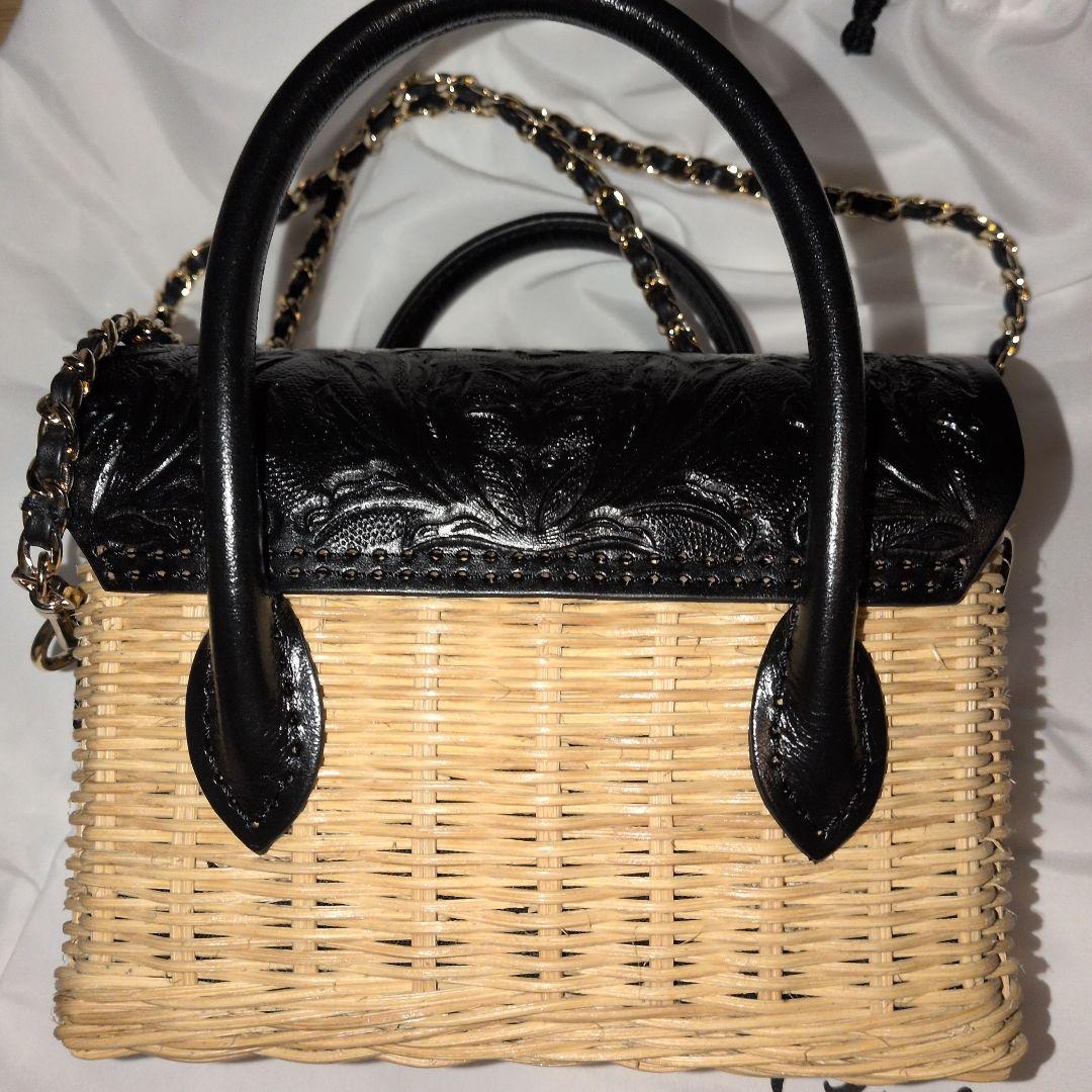 カービングトライブスカゴショルダーバッグ