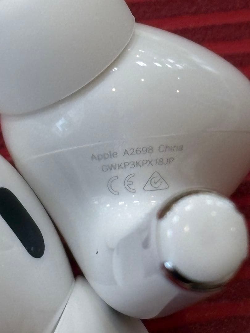 エアーポッツ プロ 第二世代　正規品 イヤホンは新品に交換