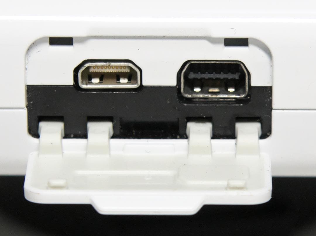 【訳あり】OLYMPUS デジタルカメラ XZ-1 ホワイト 自動開閉キャップ付