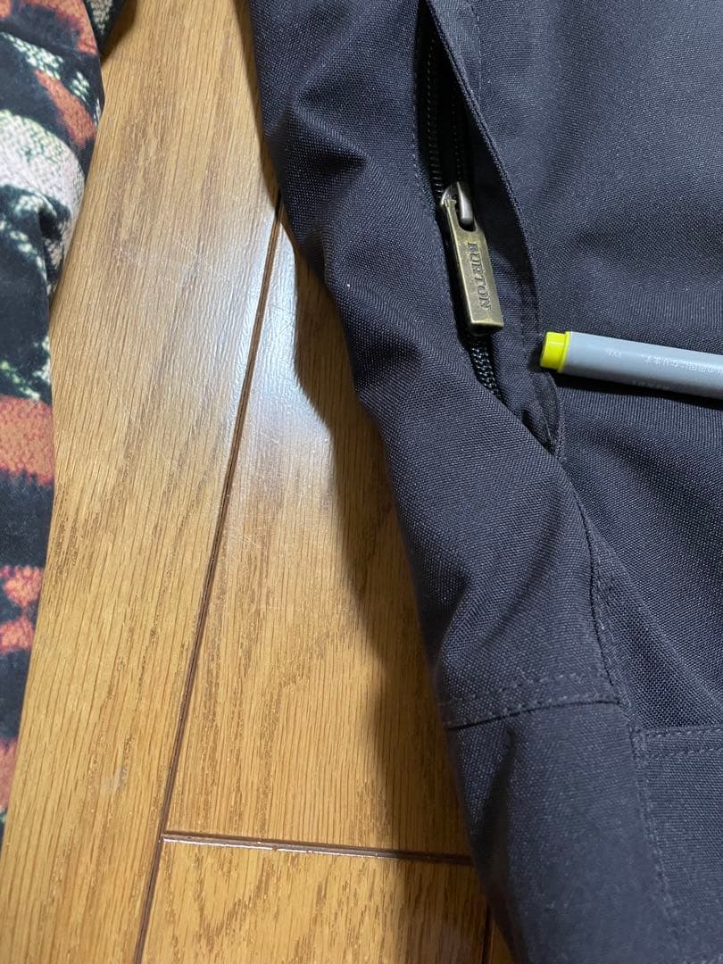 新品　BURTONバートン スノーボードウェア　Sサイズ