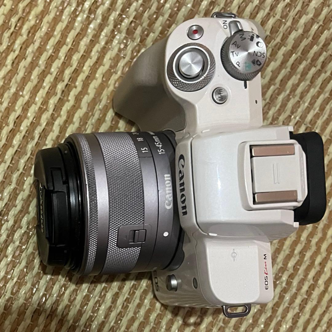 Canon EOS Kiss M ホワイト　動作確認済み　ジャンク