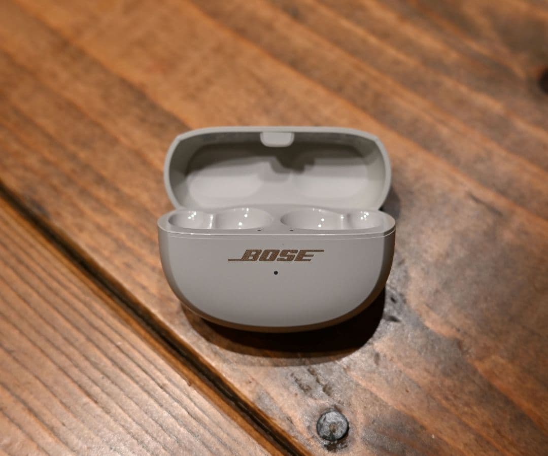 Bose open earbuts ultra ホワイトスモーク　ケース　左耳