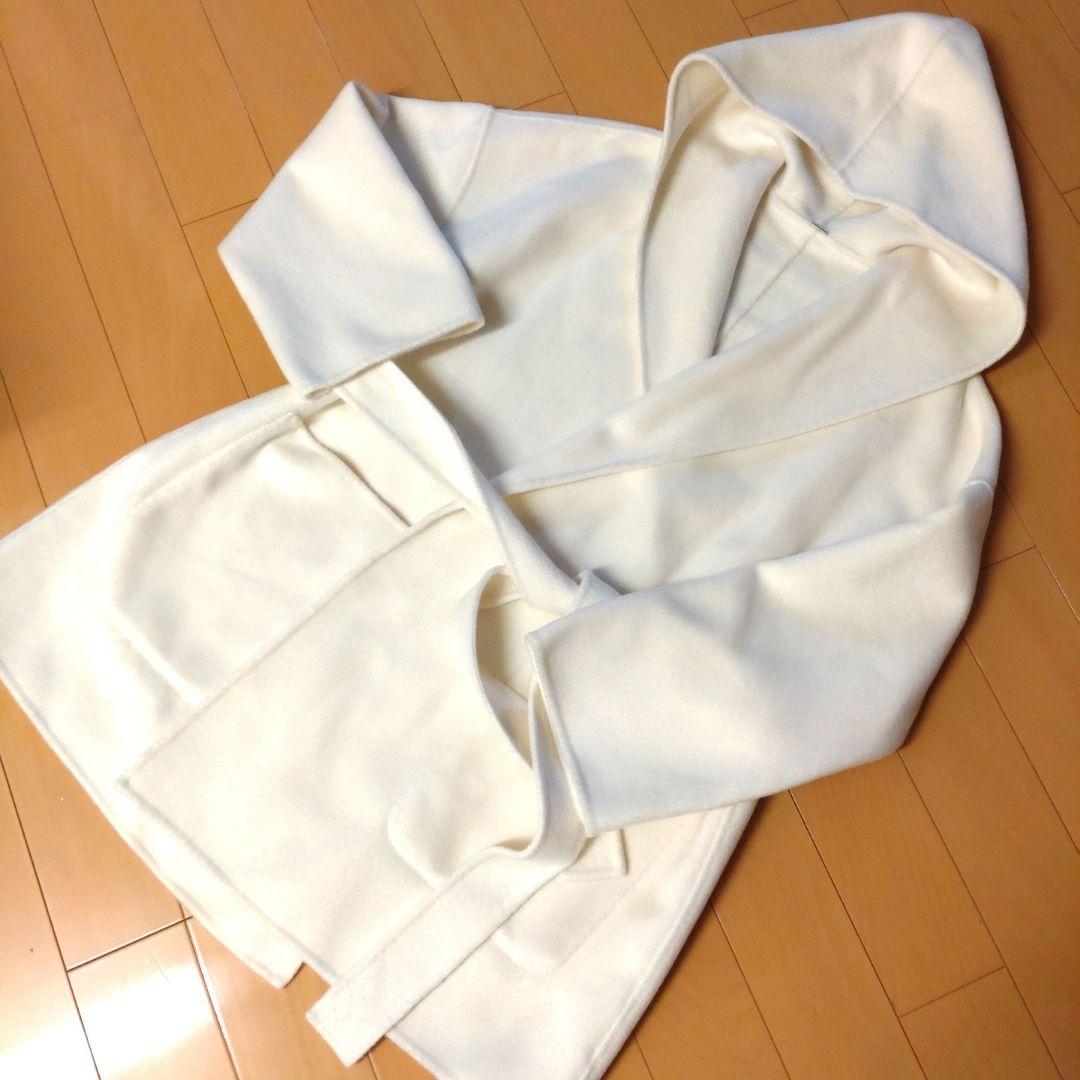 ホワイト フード付きローブ