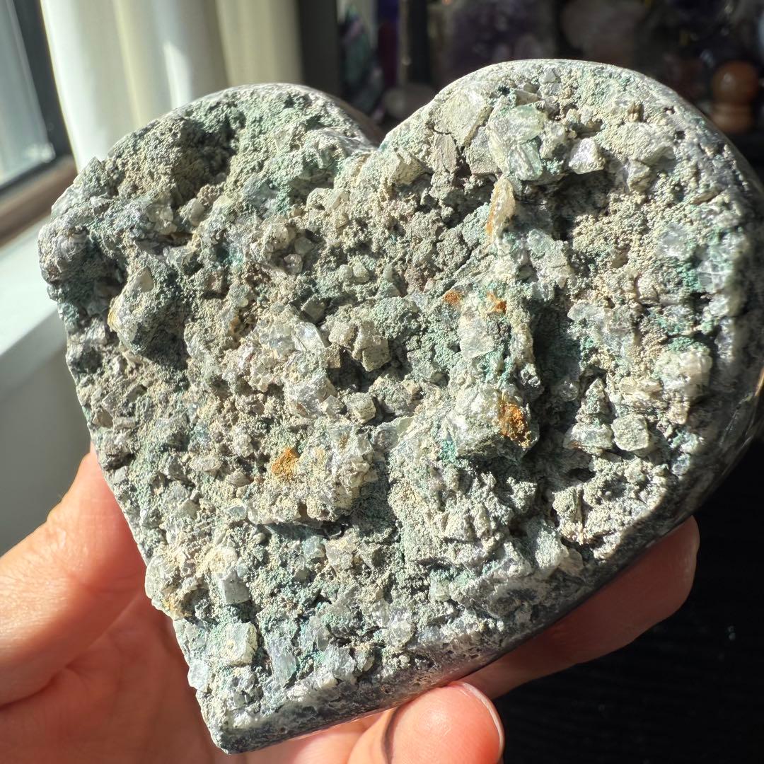 天然石シュガーアメジストのハート　置物NO.112409