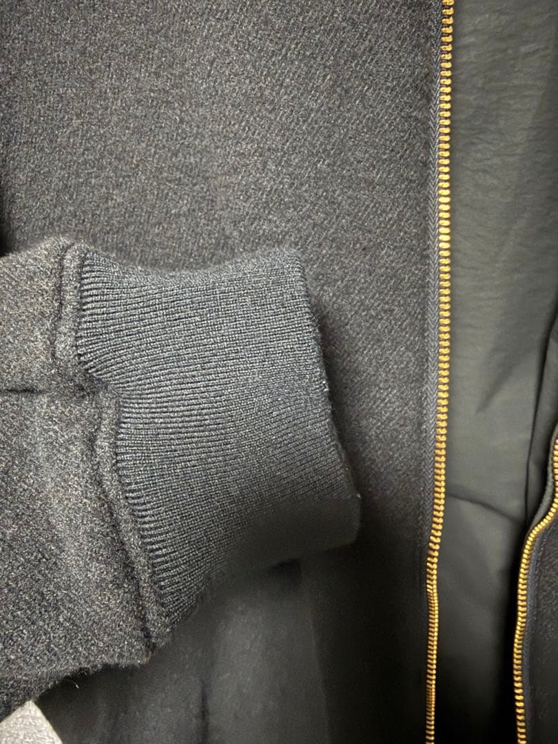 白*子様 25aw comoli コットンナイロン ジップパーカ