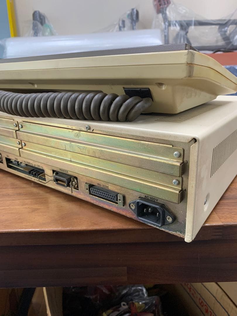 PC8801 初代モデル　キーボード付き　通電OK