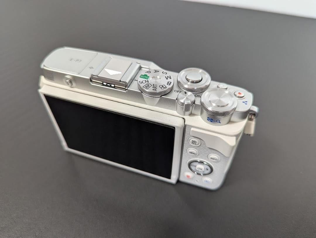 【シャッター数377】OLYMPUS PEN E-P7 EZ ダブルズームキット