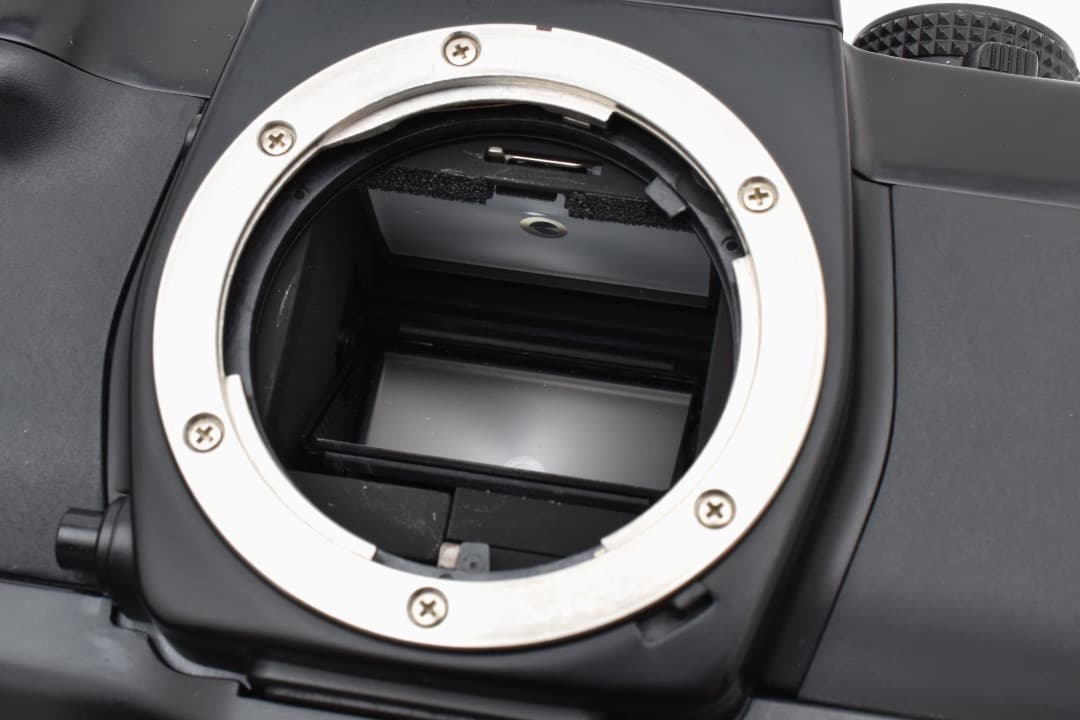 完動美品 コンタックス Contax ST 一眼レフ 動作確認済 2321