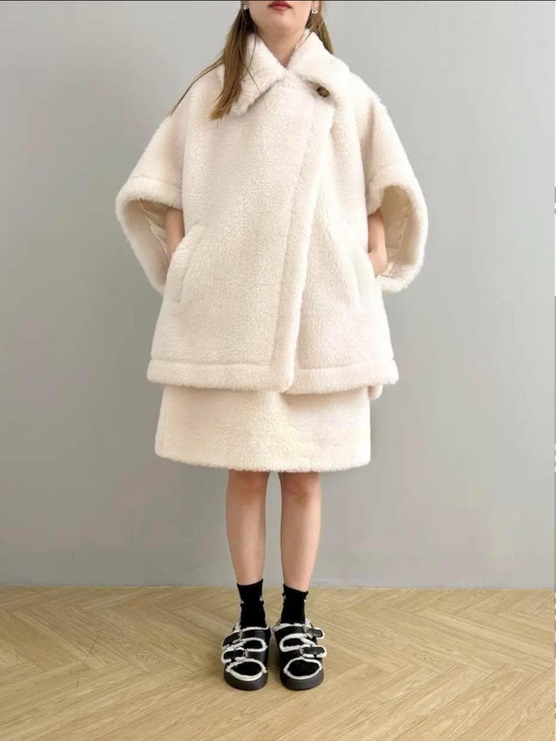 新品未使用 ベアポンチョ アルパカ素材 テディ ケープ ホワイト