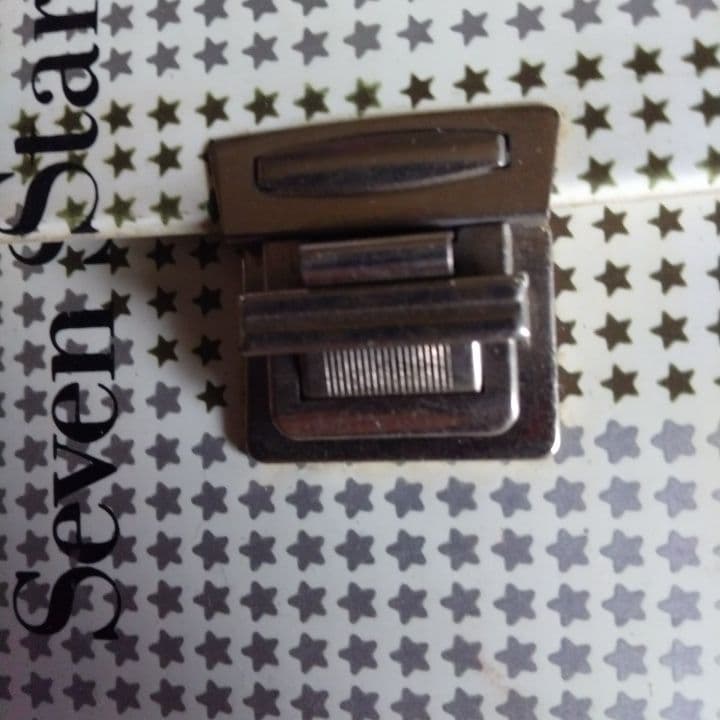 昭和のタバコ柄のカセットテープ入れ2個組