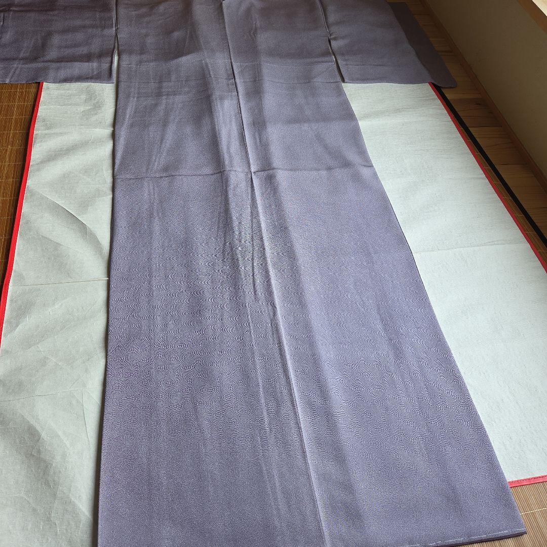 淡い灰青紫色　伊勢型両面染めの鮫小紋