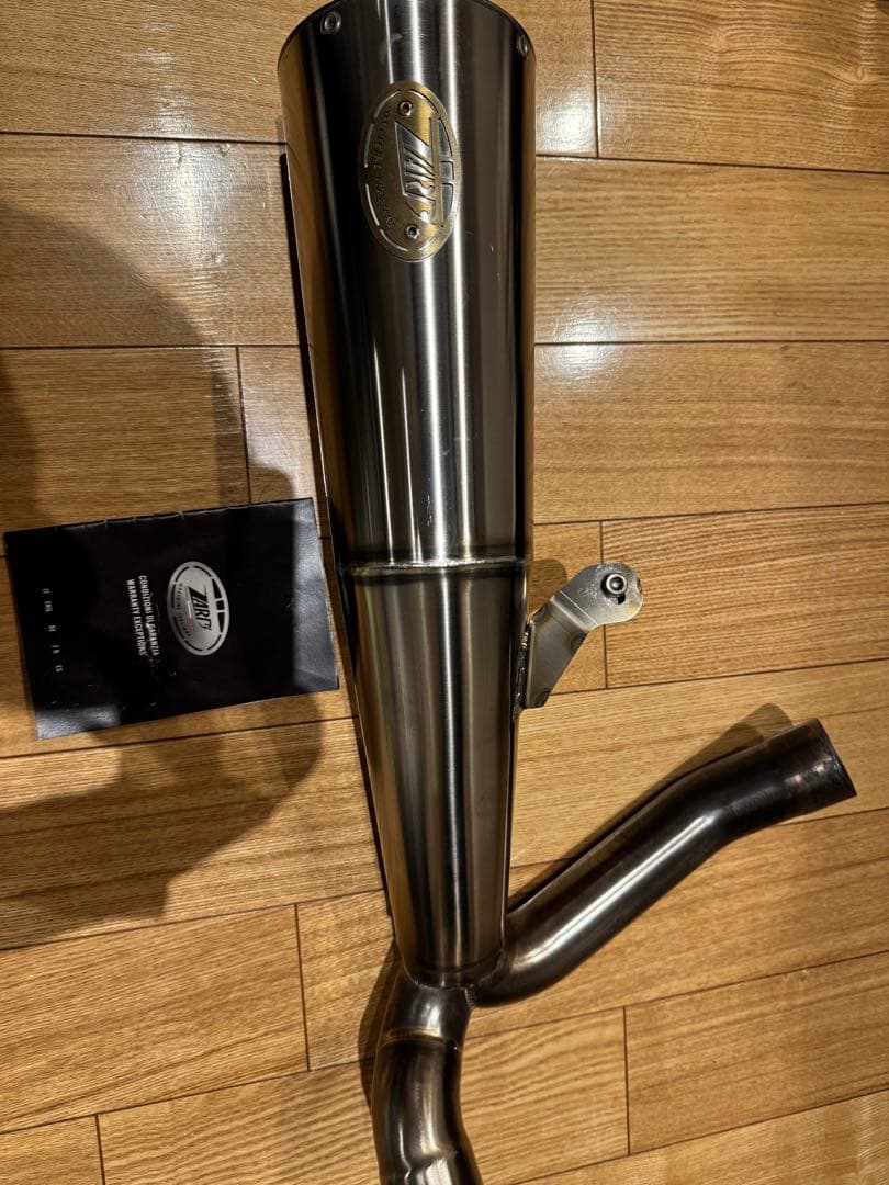 ドゥカティ・スクランブラー　sixty2マフラー 取扱説明書付き