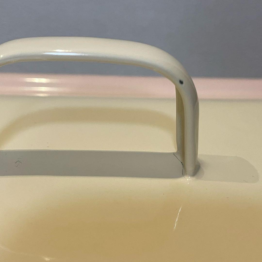 イマン ダイアナローズ　ビード入りBOX缶　美品