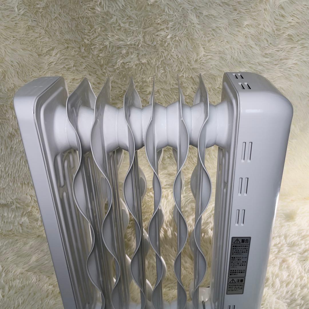 【美品】アイリスオーヤマ オイルヒーター IWH2-1208M-W 2022年式