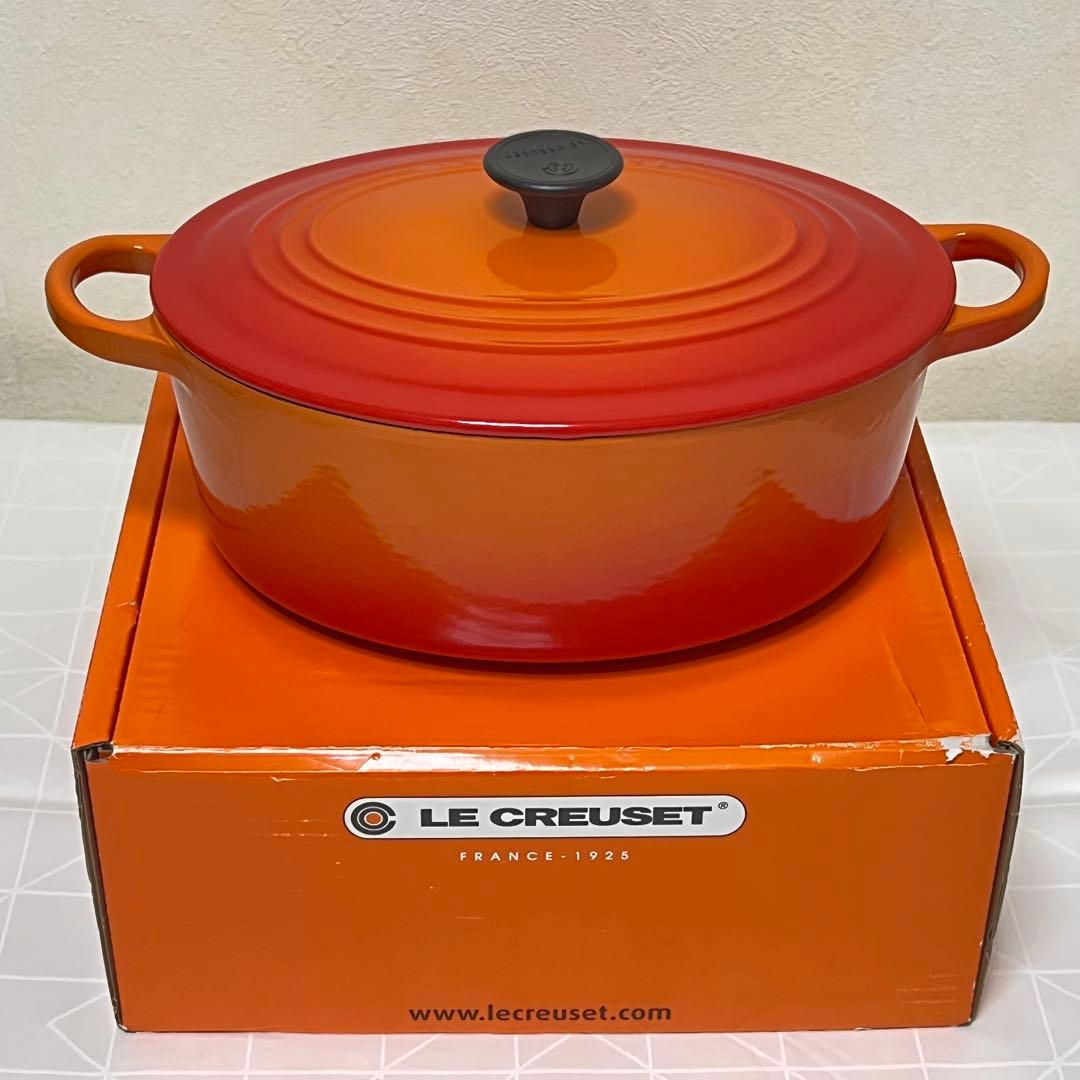 【新品未使用】LE CREUSETオーバルホウロウ鍋25cmボルカニックフレーム