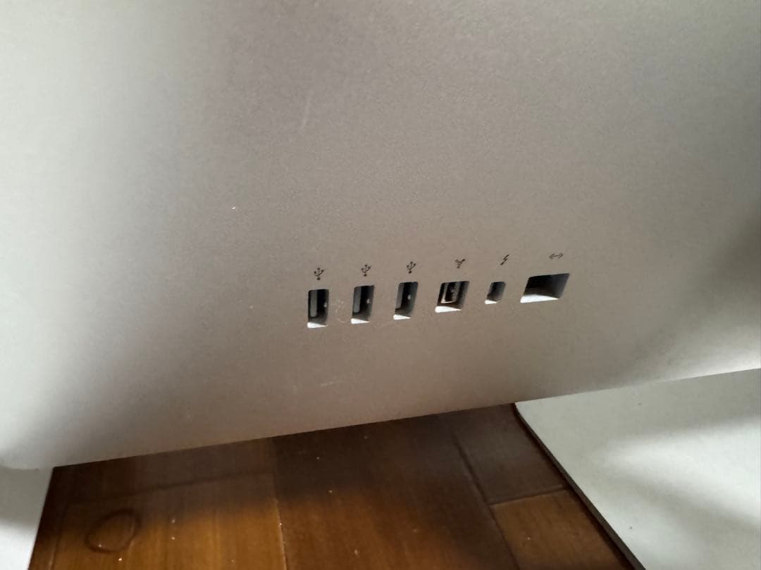 Apple Thunderbolt display 27インチ
