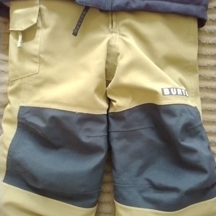 バートン　キッズウェア上下セット　スノボ　2T ご希望あればインナー付けて３点