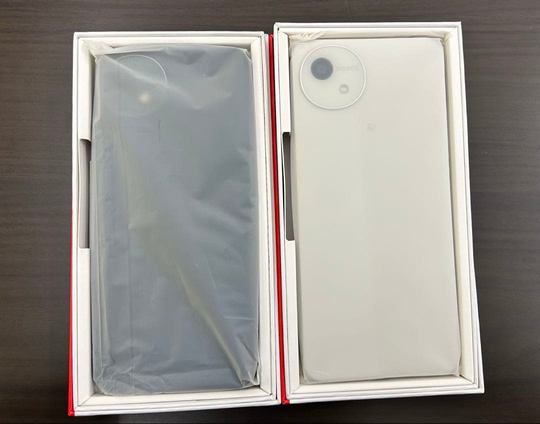 値下げ　AQUOS wish 5 SH-52F ブラック ホワイト 2色セット