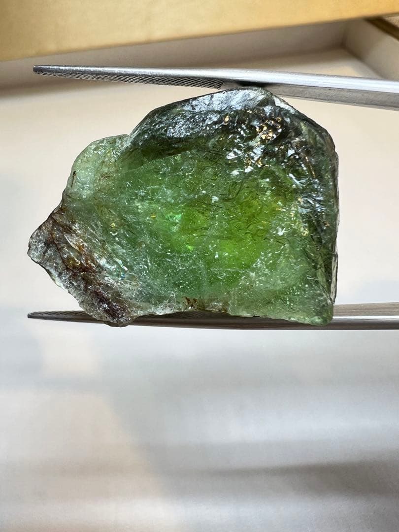 ✴︎値下げ【 天然石 原石 鉱物 】パキスタン産 ペリドット ルードヴィッヒアイト