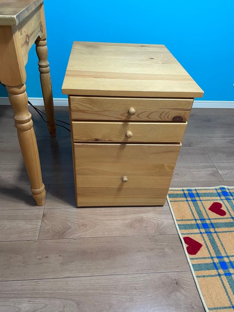 カントリー調の学習机